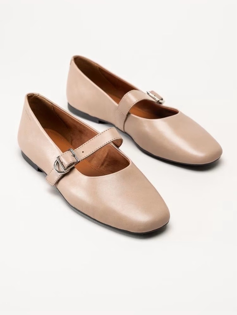 Vagabond Jolin genuine leather Beige/Tan Mary Jane Flats size 39